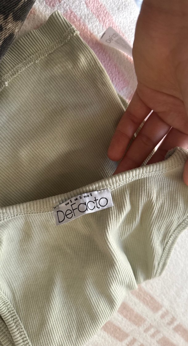 Bej Kolsuz Yüksek Yakalı Keten Mini Atlet - Görsel 2