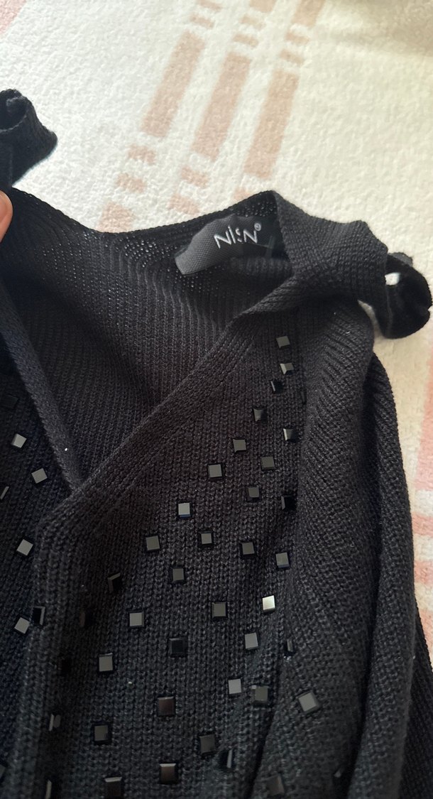 Siyah V Yaka Örgü Kadın Süveter - Görsel 3