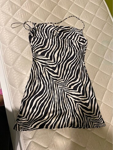 Zara Saten elbise
