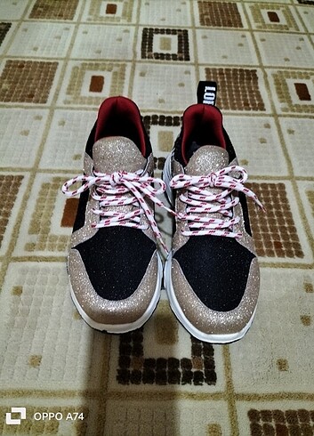 Sıfır kadın sneaker