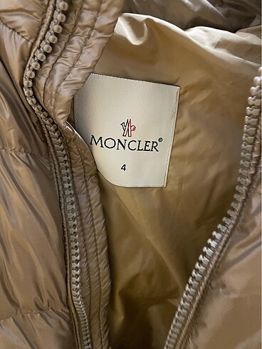 Moncler Parlak mont takasa açık