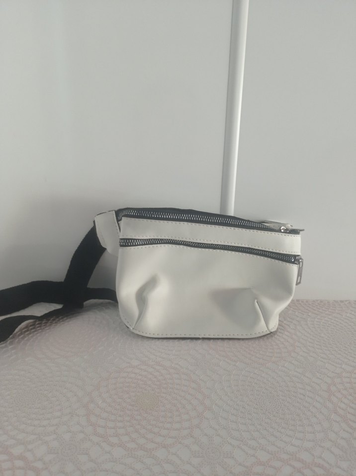 Beyaz Deri Kemerli Kadın Bel Çantası - Görsel 2