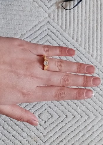 çelik İnce Boncuk Detaylı Altın Renkli Kadın Yüzük - Görsel 2