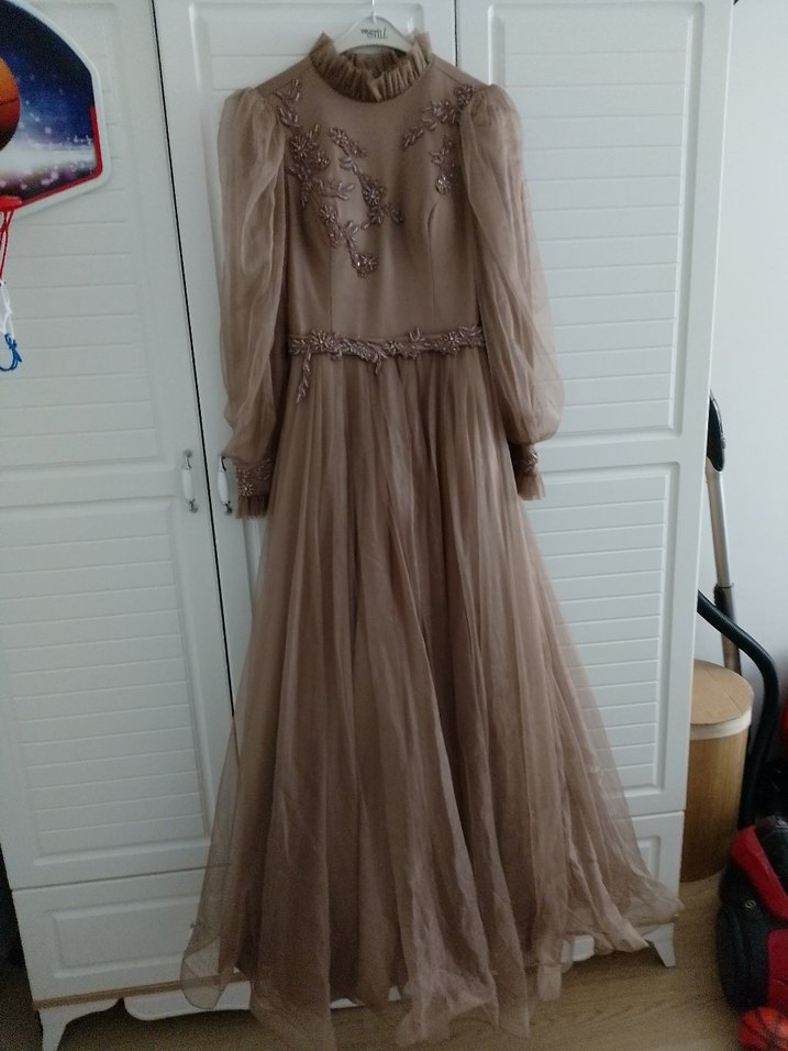 Uzun Kollu Bej Vintage Abiye Elbise - Görsel 4