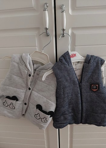 Kapüşonlu Erkek Çocuk Triko Yelek - Görsel 2