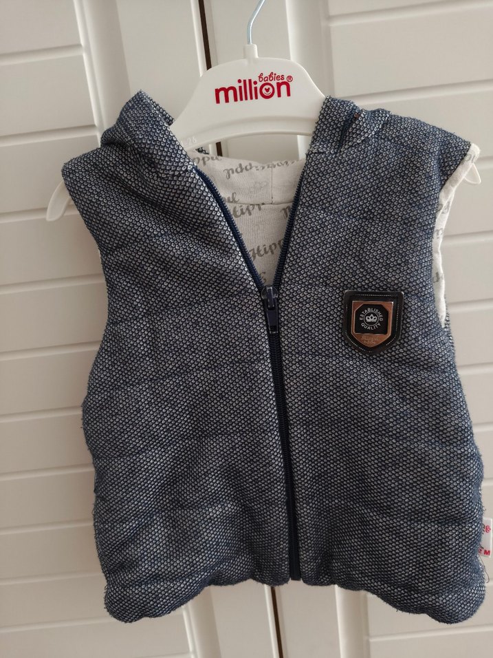 Kapüşonlu Erkek Çocuk Triko Yelek - Görsel 3