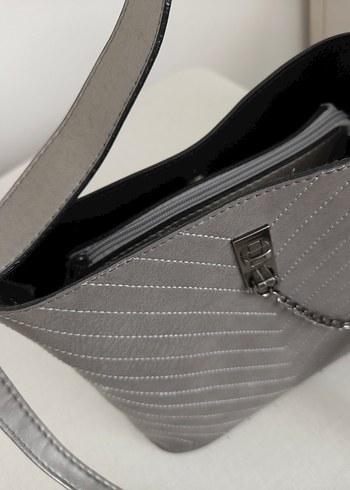 Gri Deri Yılan Desenli Zincir Detaylı Kadın Çanta - Görsel 2