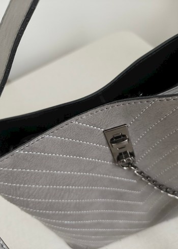 Gri Deri Yılan Desenli Zincir Detaylı Kadın Çanta - Görsel 4