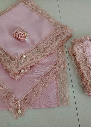 Pembe İşlemeli masa örtüsü - Görsel 2