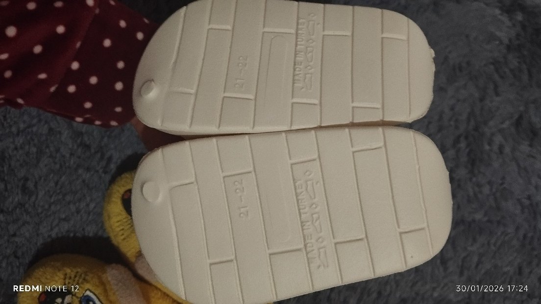 Kız Çocuk Renkli Baskılı Kaydırmaz Terlik - Görsel 4