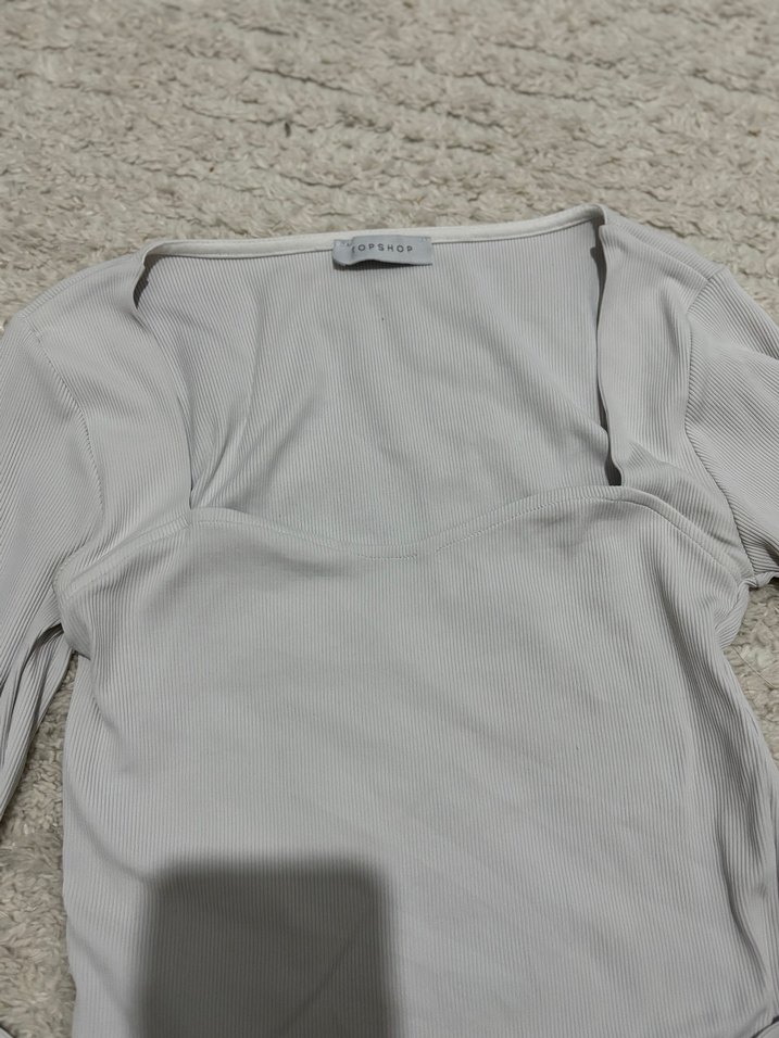 Beyaz V Yaka Uzun Kollu Kadın Bluz - Görsel 2