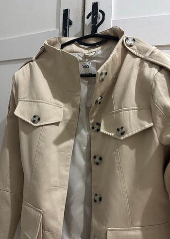 Bej Kadın Deri Düğmeli Trençkot - Görsel 3