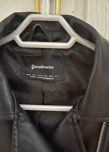 xs Beden Stradivarius Siyah Kemerli Biker Deri Ceket