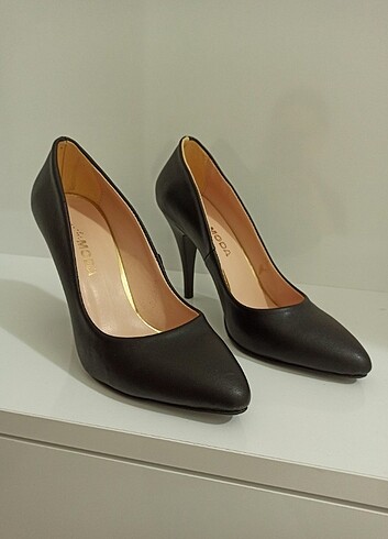 Diğer Stiletto