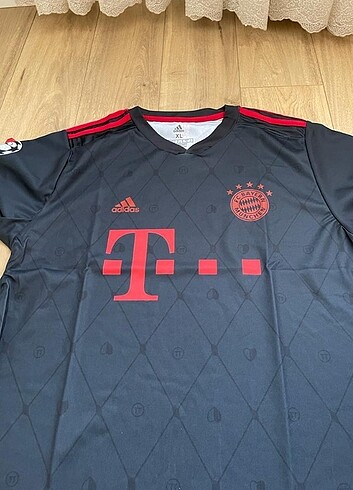 BAYERN MÜNİH YENI SEZON FORMA