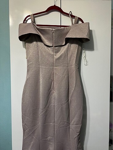 3 çeşit kol şekliyle kullanabileceğiniz çok şık uzun abiye - Görsel 5