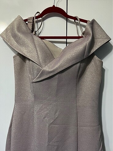 3 çeşit kol şekliyle kullanabileceğiniz çok şık uzun abiye - Görsel 2