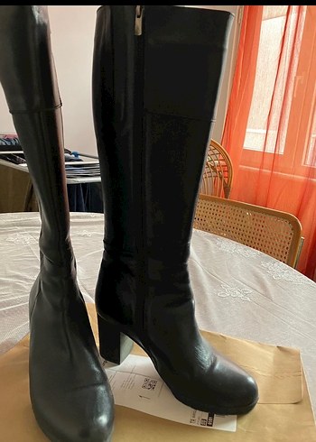 Kadın Siyah Deri Çizme - Görsel 2