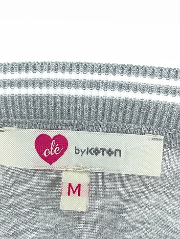 m Beden gri Renk Koton T-shirt %70 İndirimli.