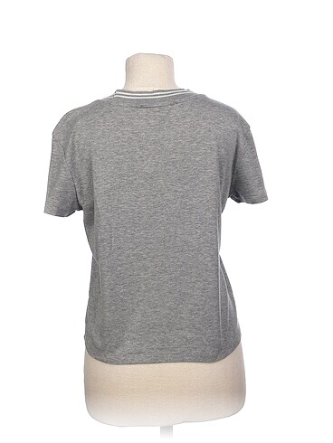 m Beden Koton T-shirt %70 İndirimli.
