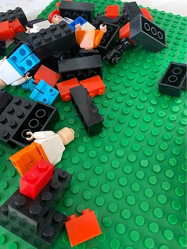 Beden Renk Lego uyumlu yeşil zemin-taban