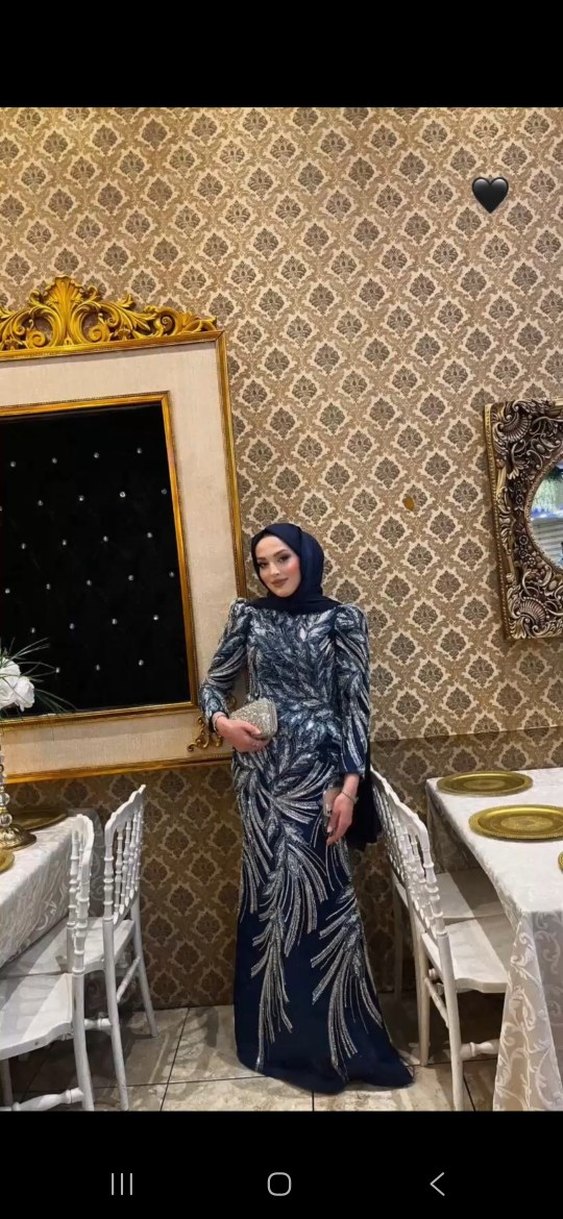 Uzun Kollu Lacivert Bağlama Desenli Abiye Elbise - Görsel 3