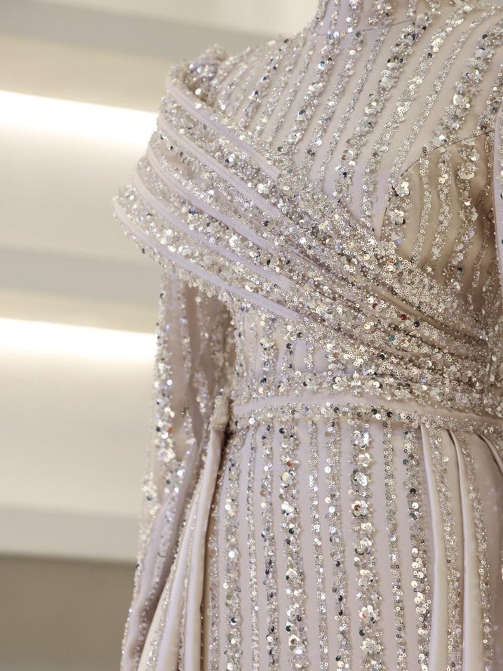 Bej İşlemeli Uzun Kollu Abiye Elbise - Görsel 3