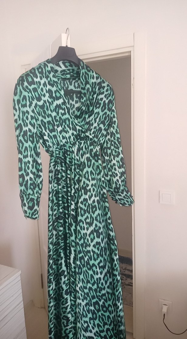 Yeşil Leopar Desenli Uzun Elbise - Görsel 2
