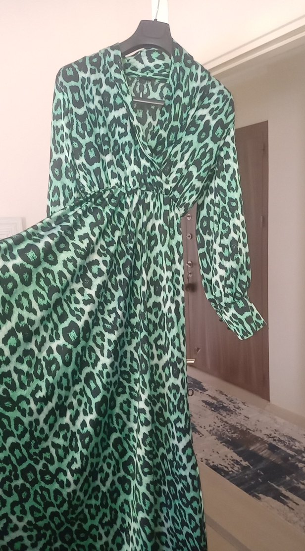 Yeşil Leopar Desenli Uzun Elbise - Görsel 4