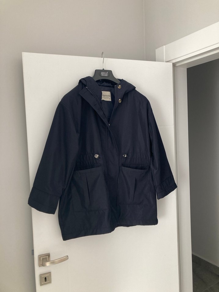 Lacivert Kapüşonlu Düğmeli Trençkot - Görsel 3