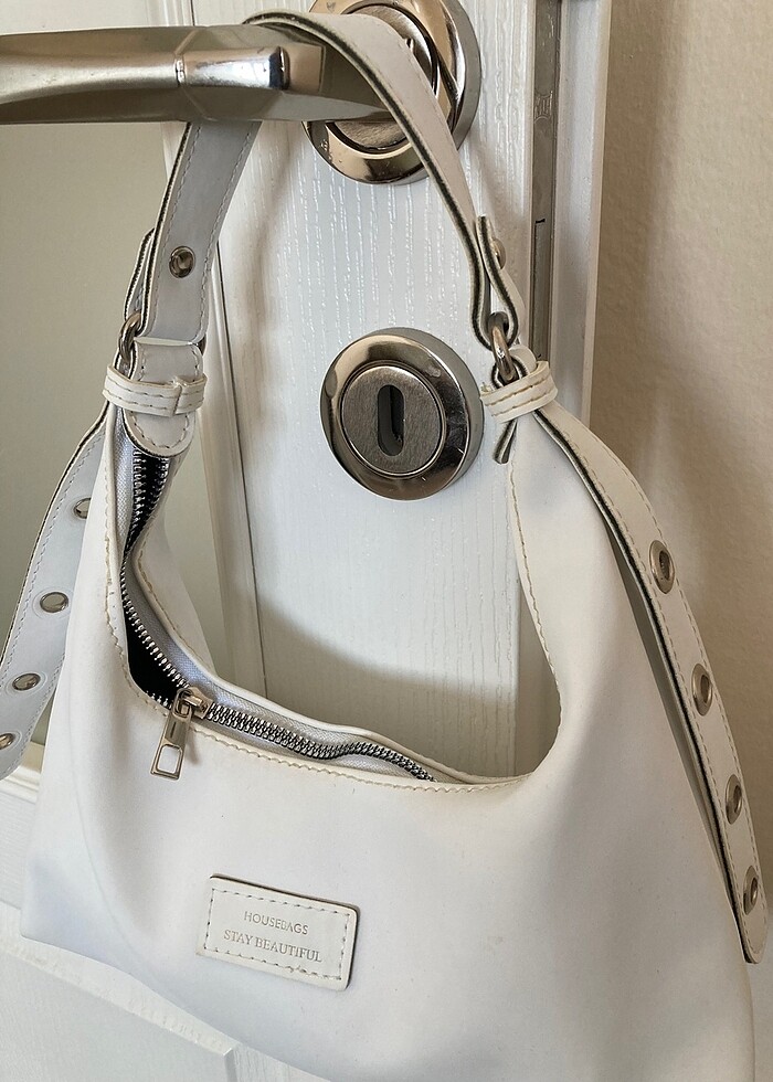 Beyaz küçük çanta - Görsel 2