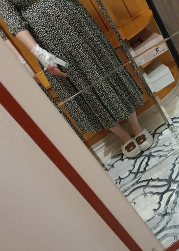 Uzun Kollu Siyah Desenli Uzun Elbise - Görsel 2