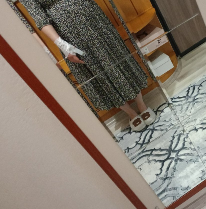 Uzun Kollu Siyah Desenli Uzun Elbise - Görsel 2