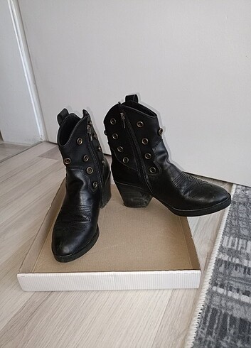 Desenli Topuklu Bot  - Görsel 2