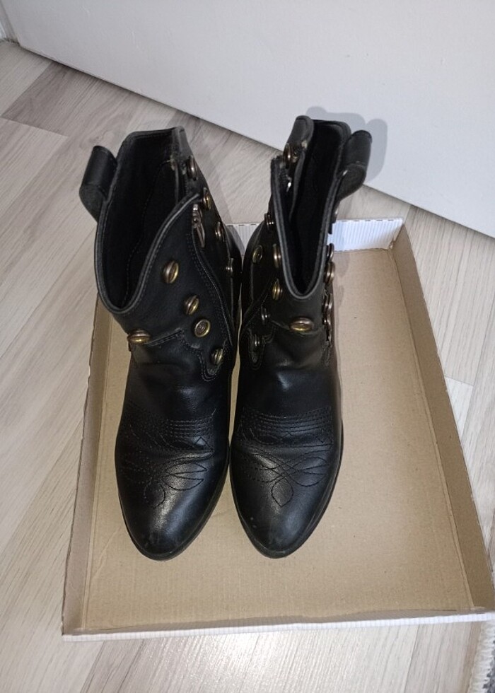 Desenli Topuklu Bot  - Görsel 3