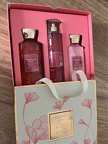 BBW Champagne Toast set