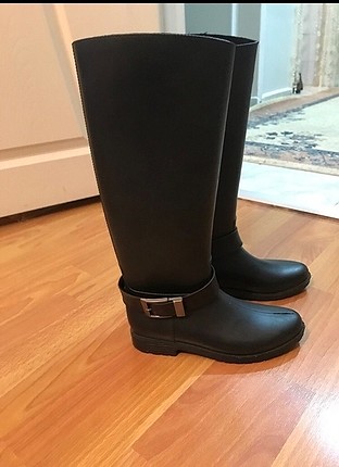 Yağmur çizmesi