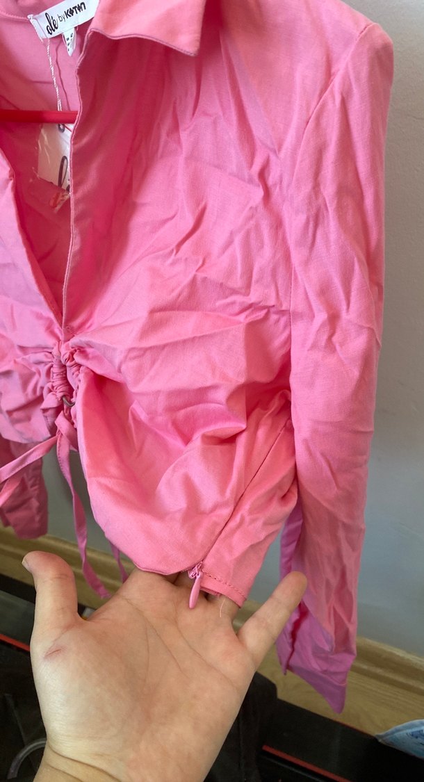 Pembe V Yaka Bağcıklı Mini Gömlek - Görsel 2