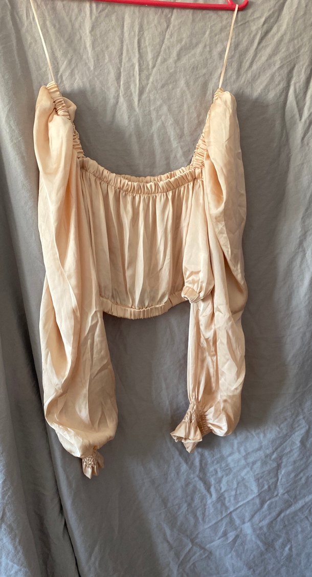 Bej Parlak saten büzgülü lastikli crop - Görsel 5