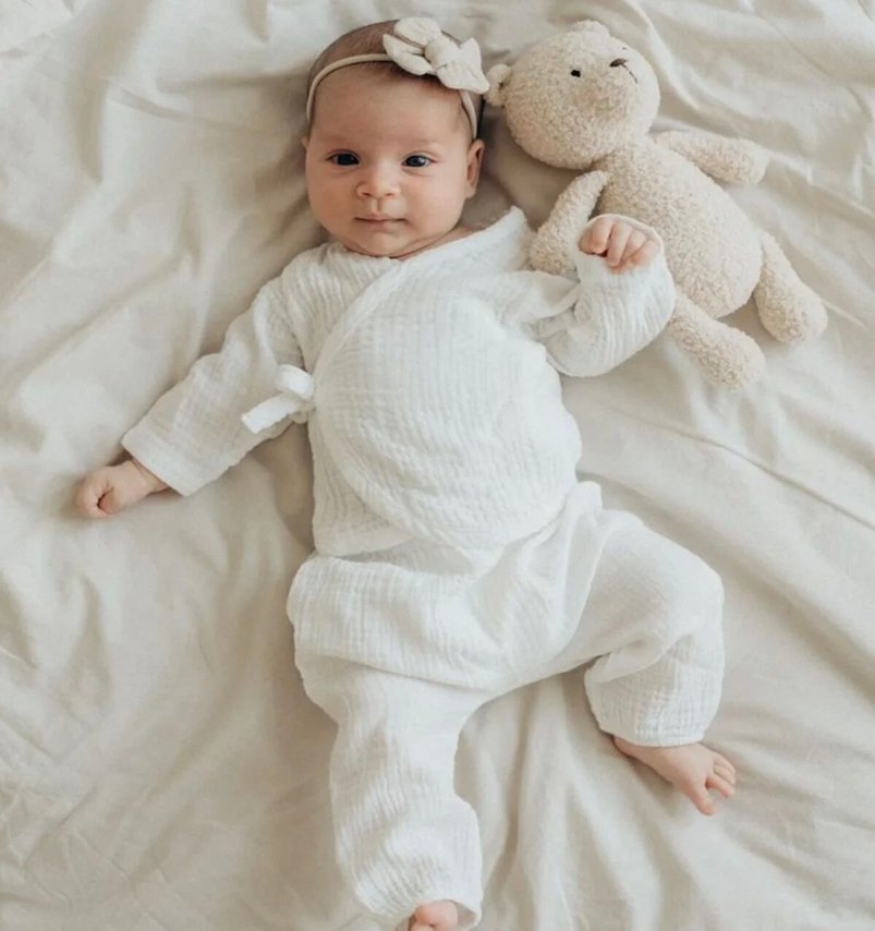 Beyaz müslin Bebek Hastane Kıyafeti - Görsel 2
