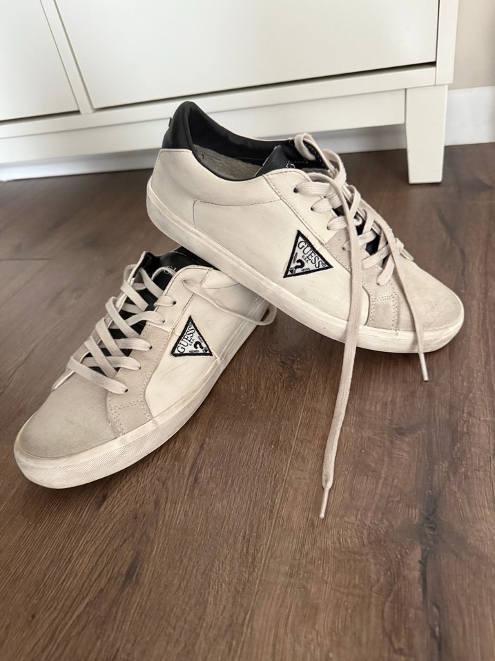 Guess Gri Süet Bağcıklı unisex Spor Ayakkabı - Görsel 3