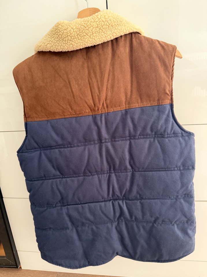 Düğmeli Yaka Detaylı Erkek Yelek - Görsel 3