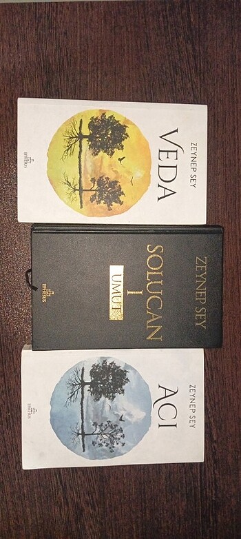 Solucan serisi ilk üç Kitap