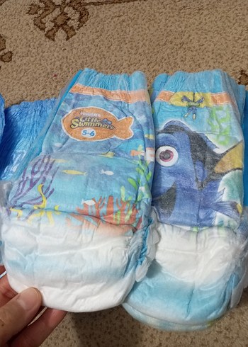 5+ Beden: 13-27 kg Beden Renk Çocuk Bezi ve Desenli Mayo Takımı