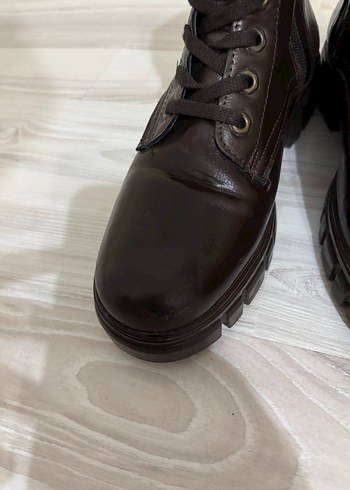 Kahverengi Deri Kadın Bot - Görsel 5