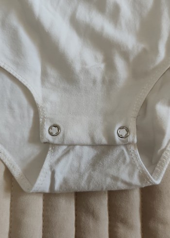 Kız Çocuk Beyaz Dantel Detaylı V Yakalı Bluz - Görsel 3