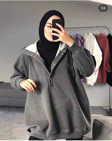 Sweatshirt