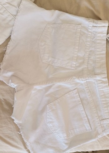Diğer Beyaz Kadın Mini Yırtık Denim Şort