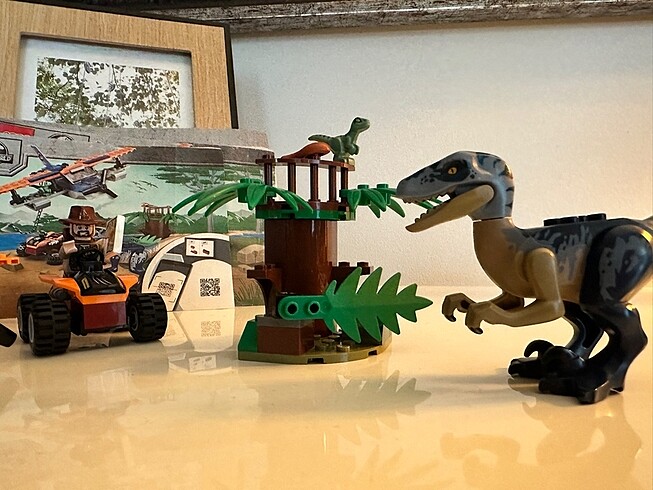  Beden Renk LEGO® Jurassic World Velociraptor Uçakla Kurtarma Görevi 75942 Y
