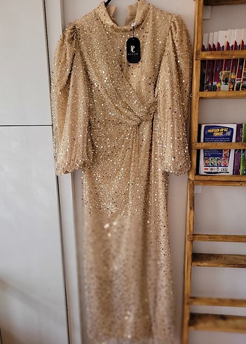 Bej Parlak Uzun Kollu Drapeli Abiye Elbise - Görsel 5